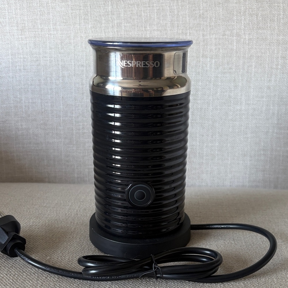 Nespresso Aeroccino3 Standalone Electric Milk Frother Black Model 3594